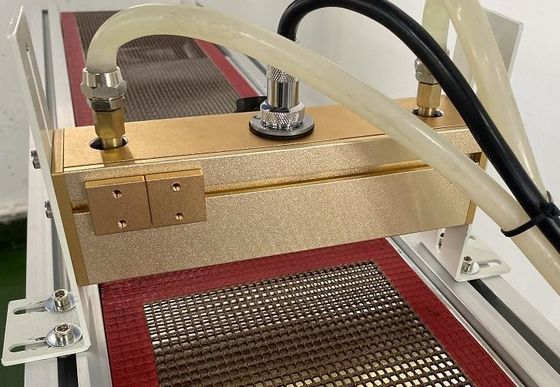 365nm紫外線治癒のコンベヤ・システムは樹脂/インク/ニスのための水冷を