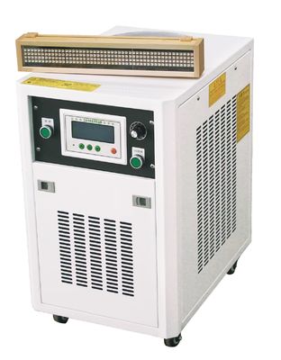 395nm UV LED固化装置 水冷却と精密結合のための18W/cm2強度