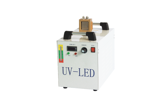 自動ディスペンスシステム向けコンパクト・高強度UV LEDライト